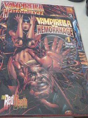 Vampirella Vs : Hemorrhage 2 Comic Book Set Red/Black Cover
